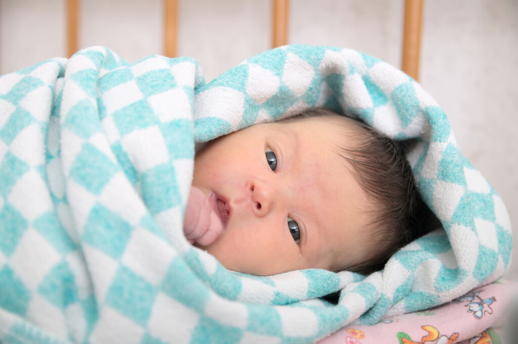 Gelbsucht bei Neugeborenen: Wenn der Ikterus Eltern besorgt